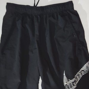 NIKE men's Dri-Fit athletic shorts, black in size Medium  28" waist